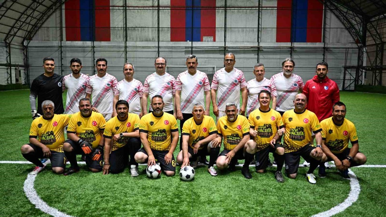 Erzurum Bürokrasisi Bu Defa Halı Sahada Buluştu