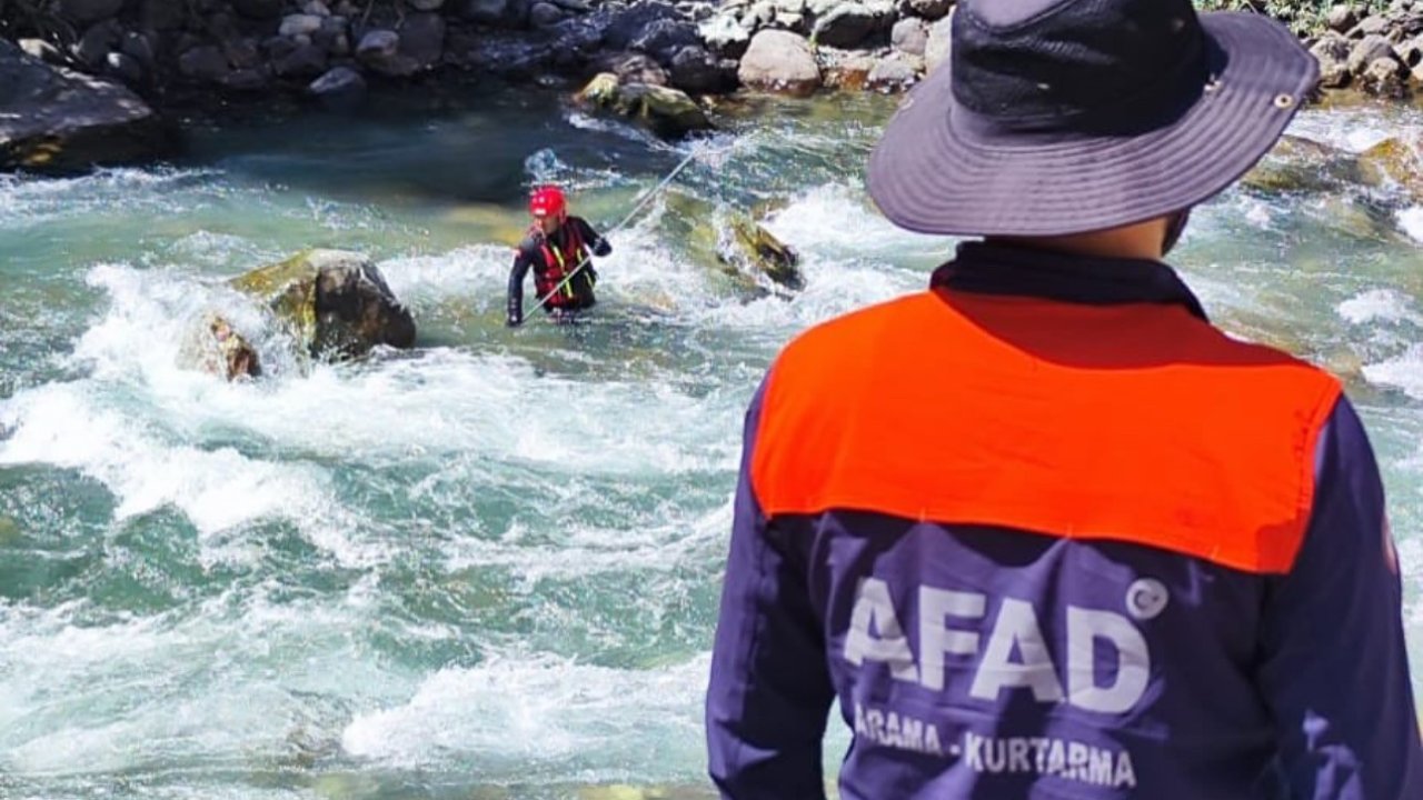 Yüksekova’da Derenin Sularında Kaybolan Vatandaşı Arama Çalışması Yeniden Başladı