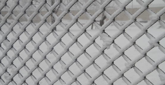 Soğuk hava ve karla gelen kartpostallık görüntüler