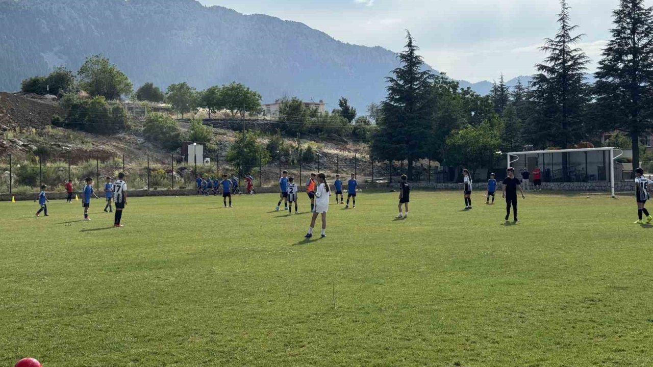 Antalya’daki ’spor Köyü’ Üçüncü Kez Kapılarını Genç Sporculara Açtı