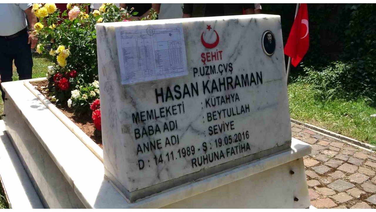 Şehit Babasına Duygu Yüklü Karne Hediyesi