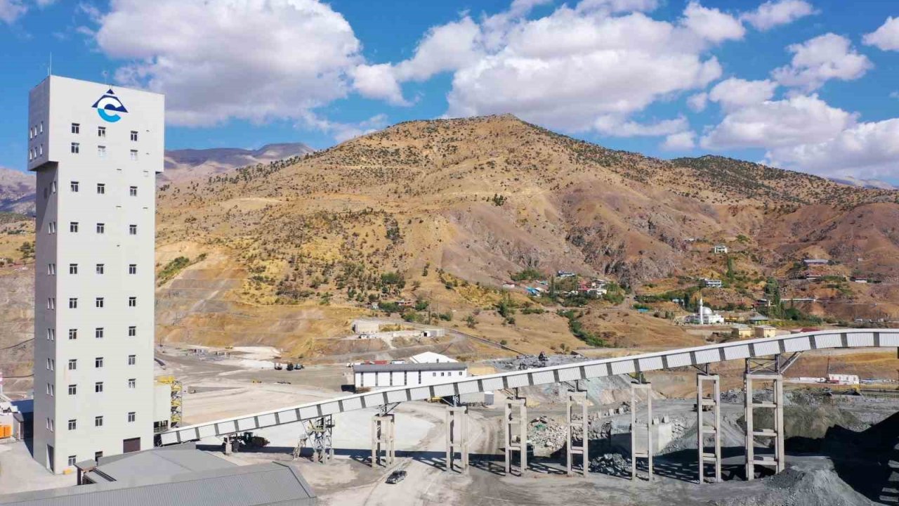 Eti Bakır’ın Mühendis Kadınları ‘Jumbo’ İşlerle Türkiye’de İlk Oldular