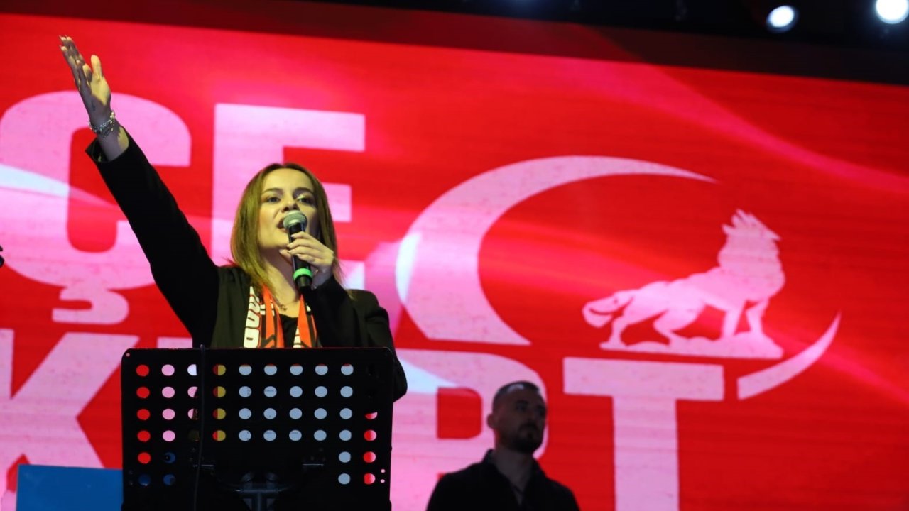 Vezirköprü’de Burçe Bozkurt Ve Ali Kınık Konseri