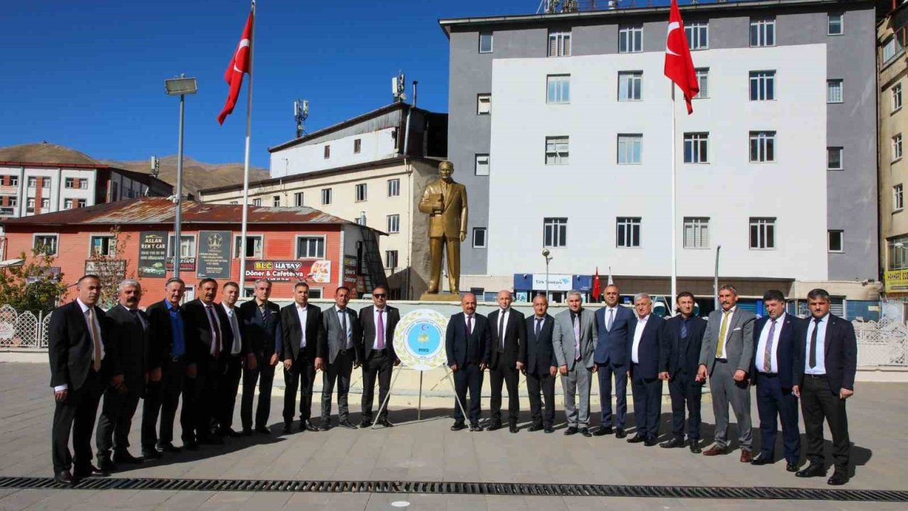 Hakkari’deki Muhtarlardan Ekmek Zammına Tepki