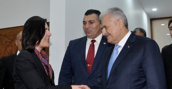 Başbakan Yıldırım, KKTC Cumhuriyet Meclisi Başkanı Siber ile bir araya geldi