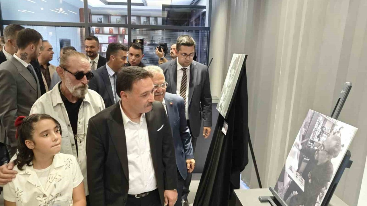 Bu Sergide Eserlerin Kokusu Misafirleri Karşıladı