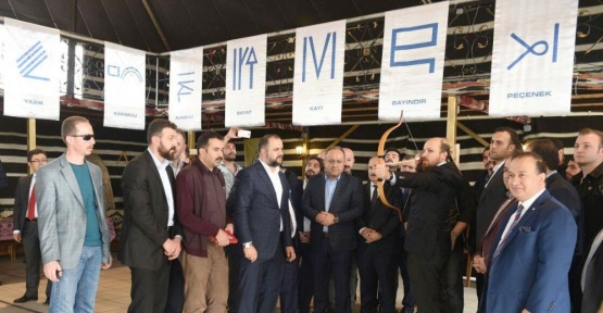 Bilal Erdoğan, attığı oklarla hedefi 12’den vurdu