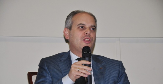 Gençlik ve Spor Bakanı Kılıç Ümraniye’de gençlerle buluştu