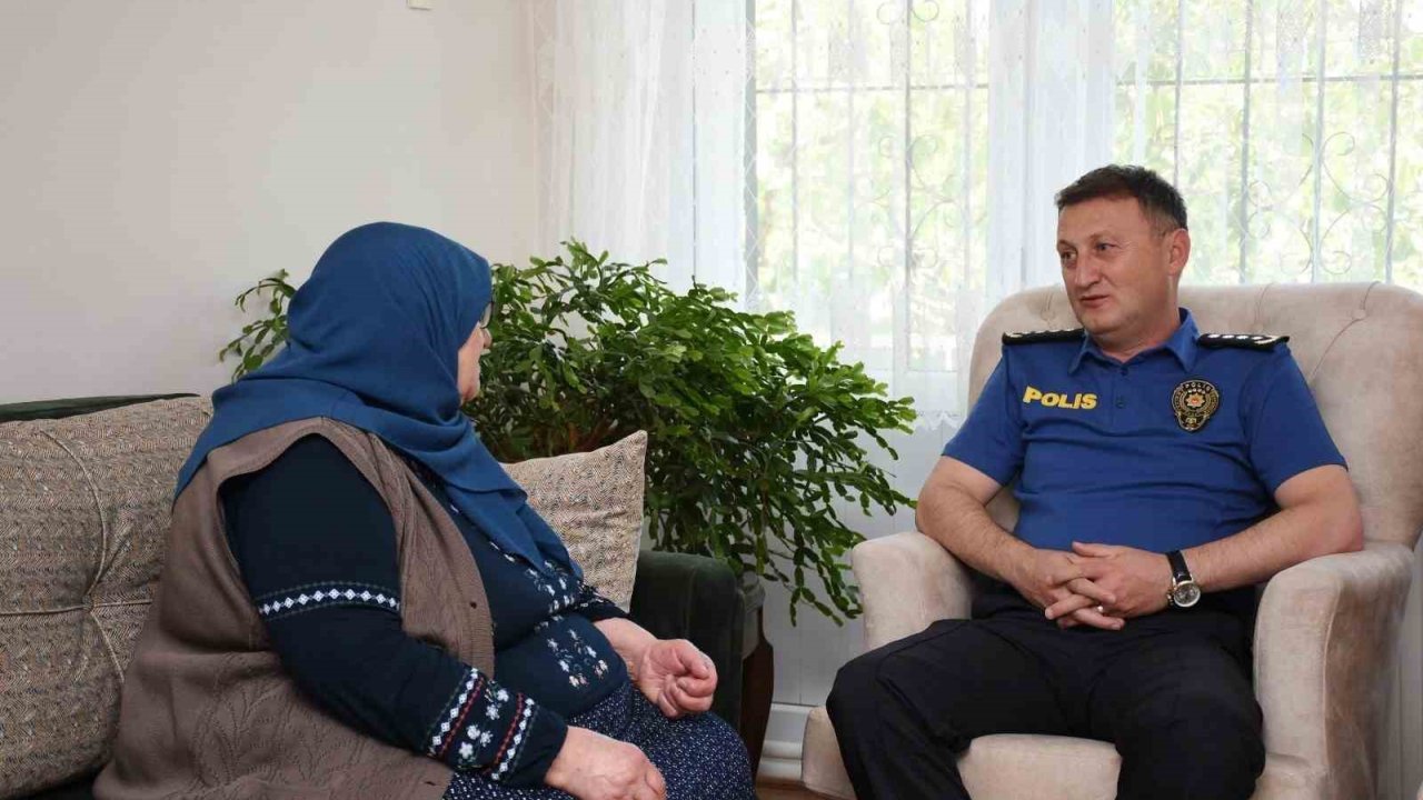 Emniyet Müdürü Baybaba, Şehit Annesini Ziyaret Etti