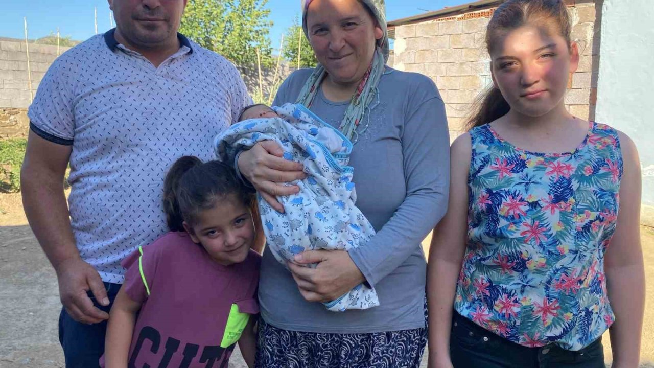 Bebeklerine Merhum Başkan Ferdi Zeyrek’in İsmini Verdiler