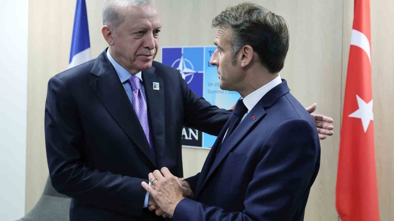 Erdoğan, Fransa Cumhurbaşkanı Macron İle Görüştü