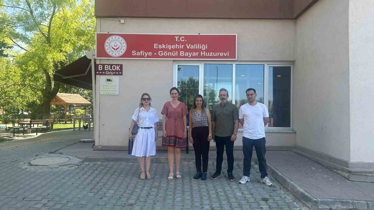 80 Yaş Üstü Ve Yatağa Bağımlı Bireyler İçin E-rapor Süreci Huzurevlerinde Anlatıldı