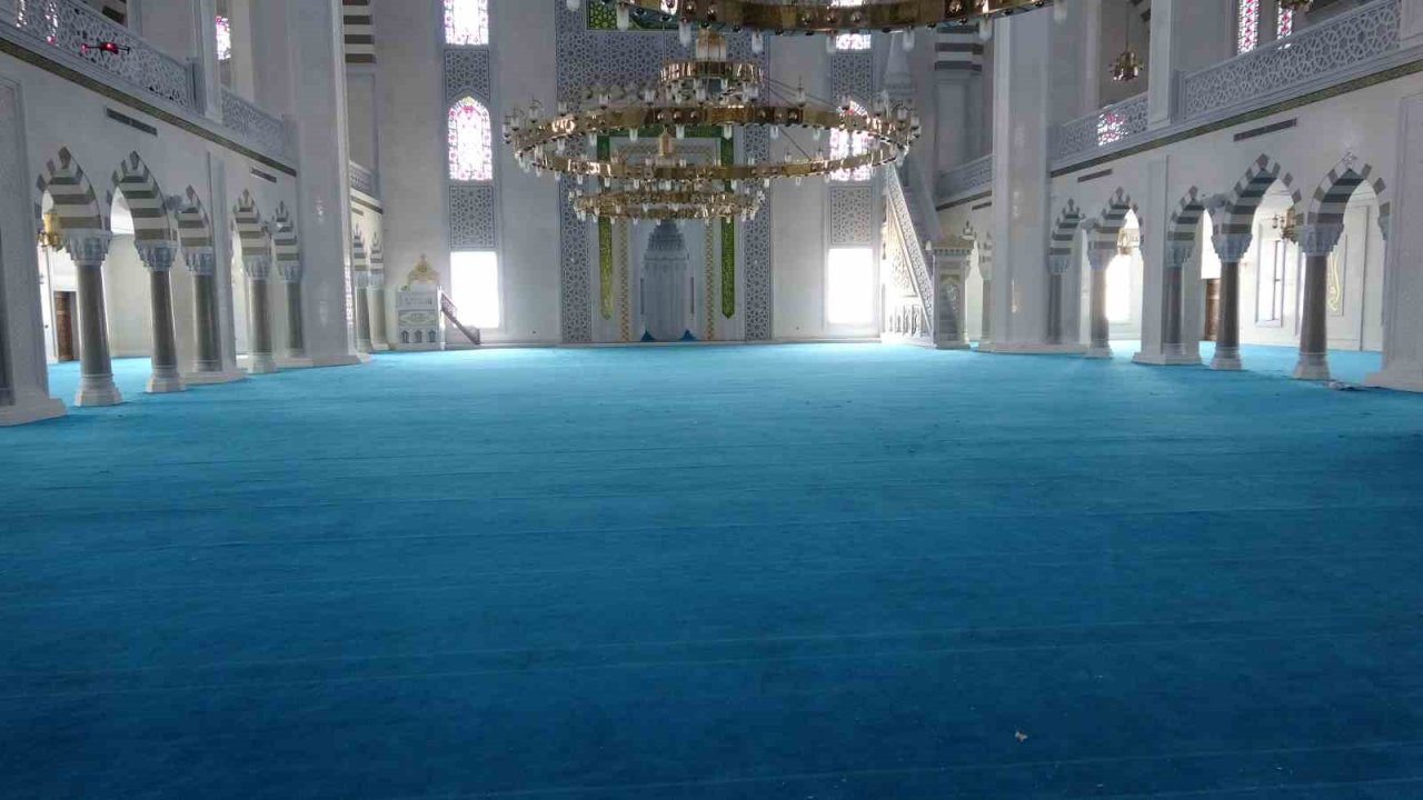 Halılar Serildi, Artık Açılışa Hazır