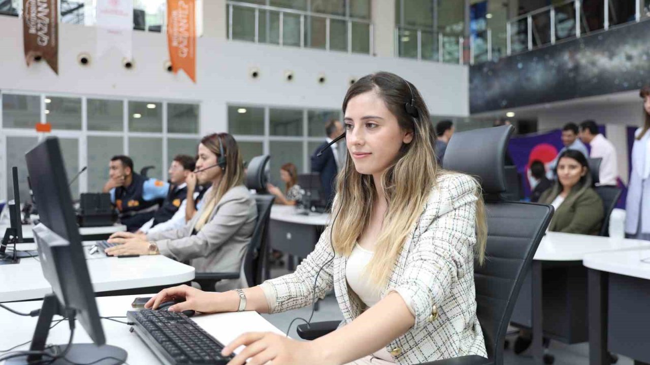 Türkiye’nin İlk Yapay Zeka Destekli Çağrı Merkezi Gaziantep’te