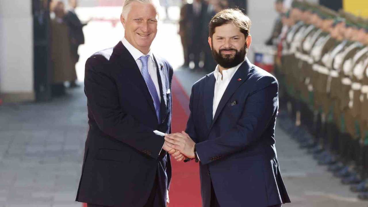 Belçika Kralı Philippe, Eşi Ve Bakanlarla Birlikte Şili’de Mahsur Kaldı