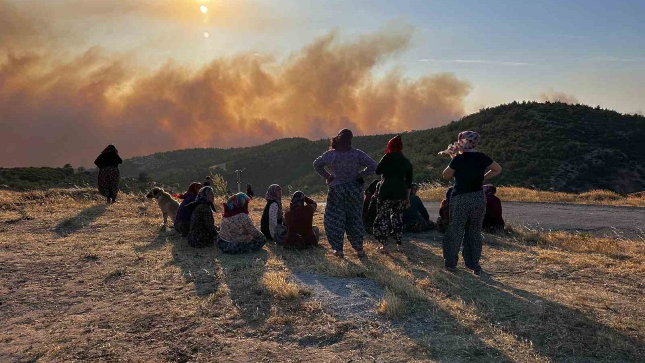 Manisa’daki Orman Yangını İkinci Gününde Devam Ediyor