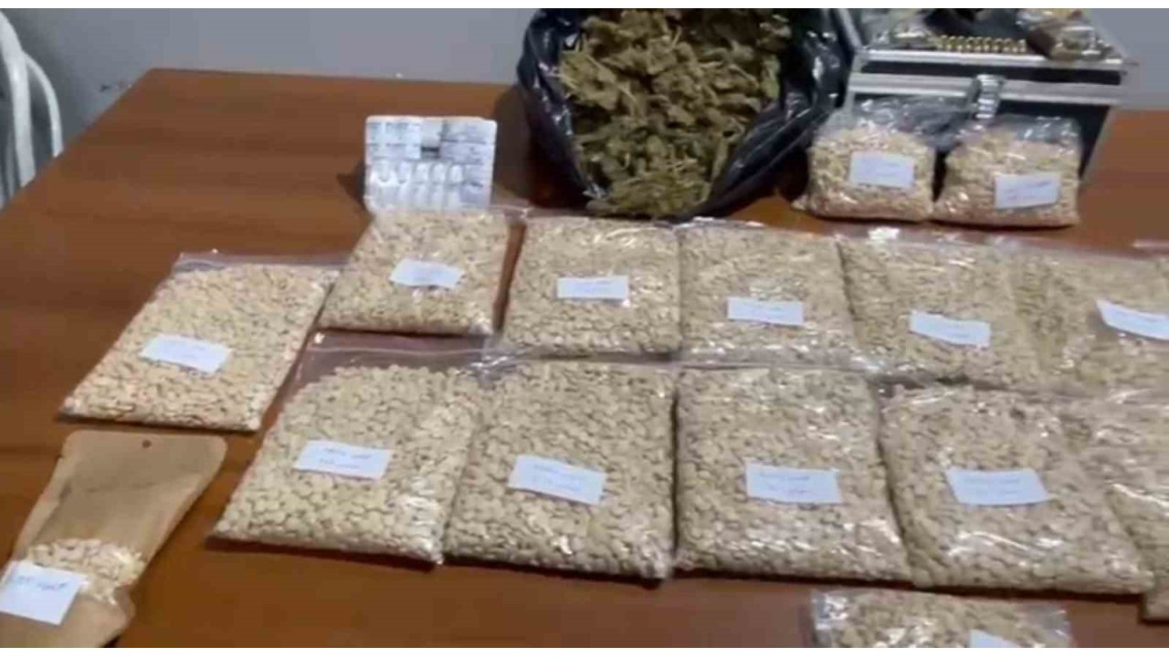 İskenderun’da Uyuşturucu Esrar Ve Hap Operasyonu