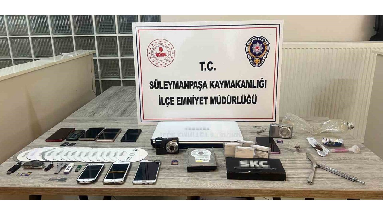 Eve Davet Ettikleri Kişilerin Uygunsuz Görüntülerini Çeken 4 Kişi Tutuklandı