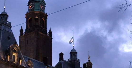 (Özel Haber) Rotterdam’da müslüman belediye başkanından İsrail bayrağı