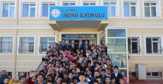 İlkokula spor malzemesi desteği