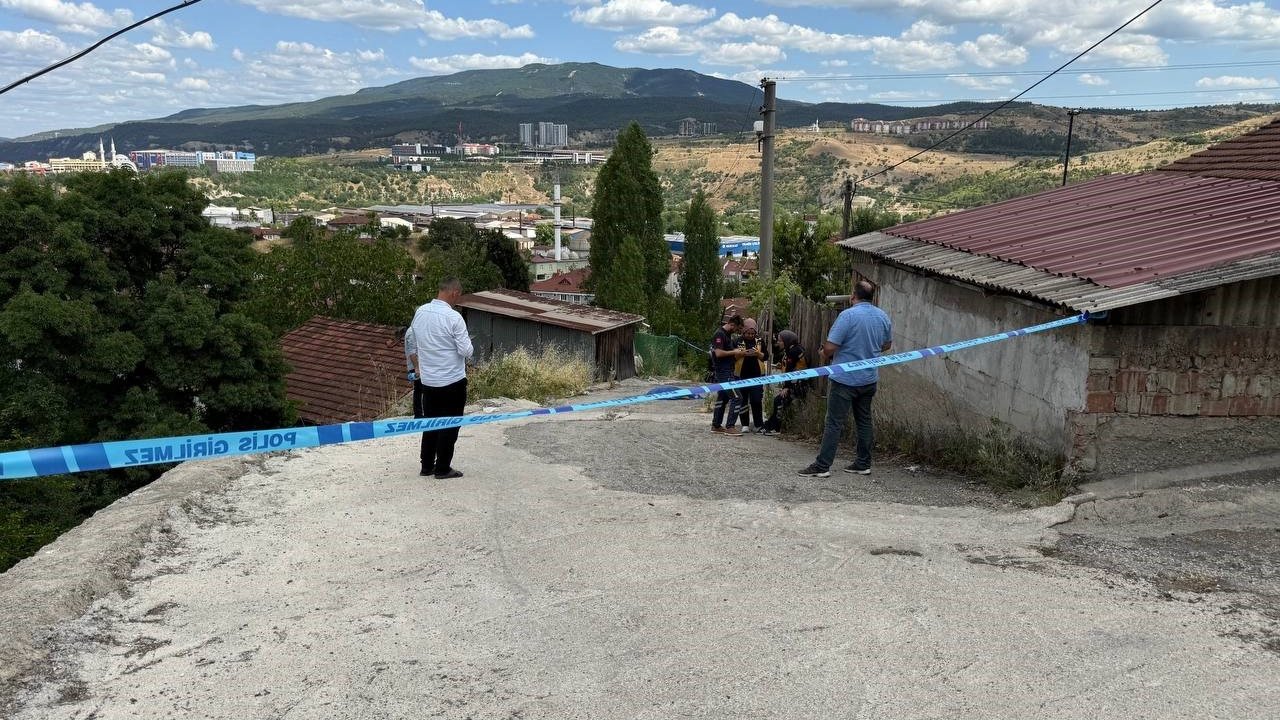 Karabük’te Düşerek Başını Yere Çarpan Kişi Hayatını Kaybetti