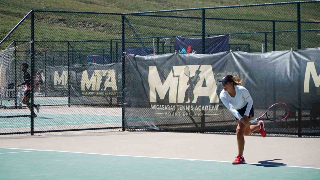 Erciyes’teki Dünya Tenis Turu’nda Finaller Pazar Günü Oynanacak