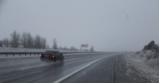 Bolu’da kar yağışı başladı