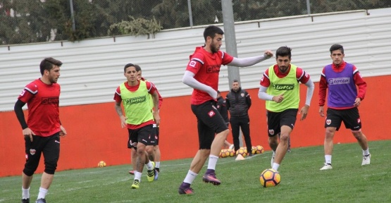 Adanaspor’da Akhisar Belediyespor maçı hazırlıkları sürüyor