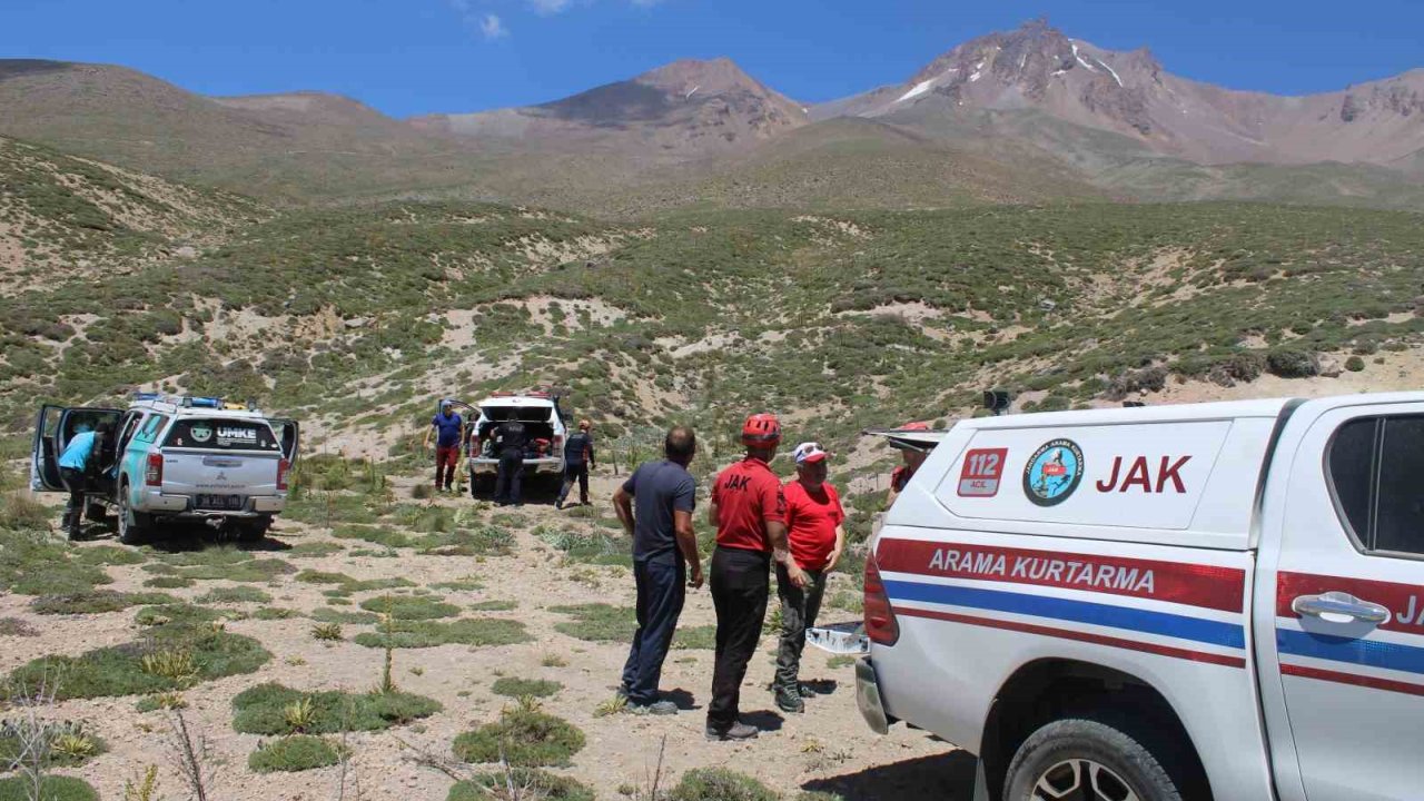 Erciyes’te Yaralanan 2 Dağcı Mahsur Kaldı