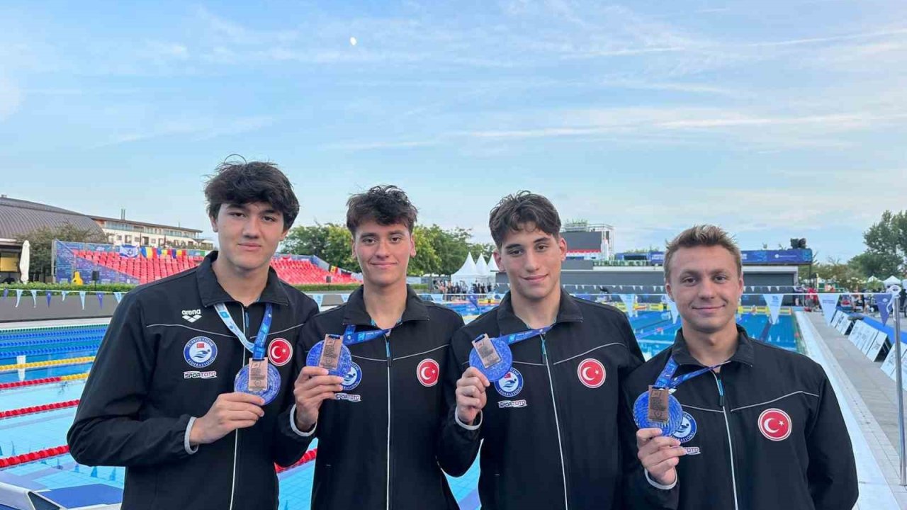 Belediyesporlu Yüzücü Özgür Yonca, Avrupa Üçüncüsü