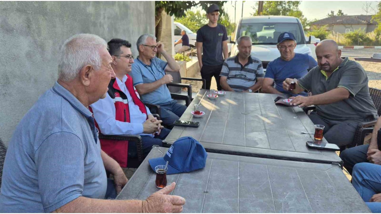 Tarım Müdürü Köy Köy Gezip Üreticinin Sorunlarını Yerinde Dinliyor