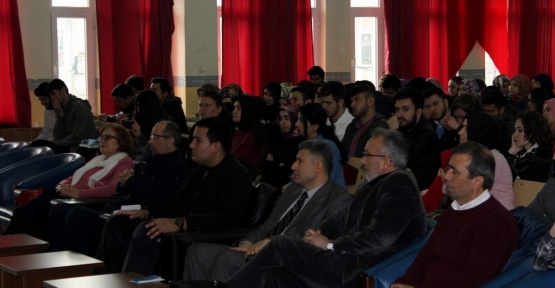 Mustafa Özçelik, bilinmeyen Akif’i anlattı