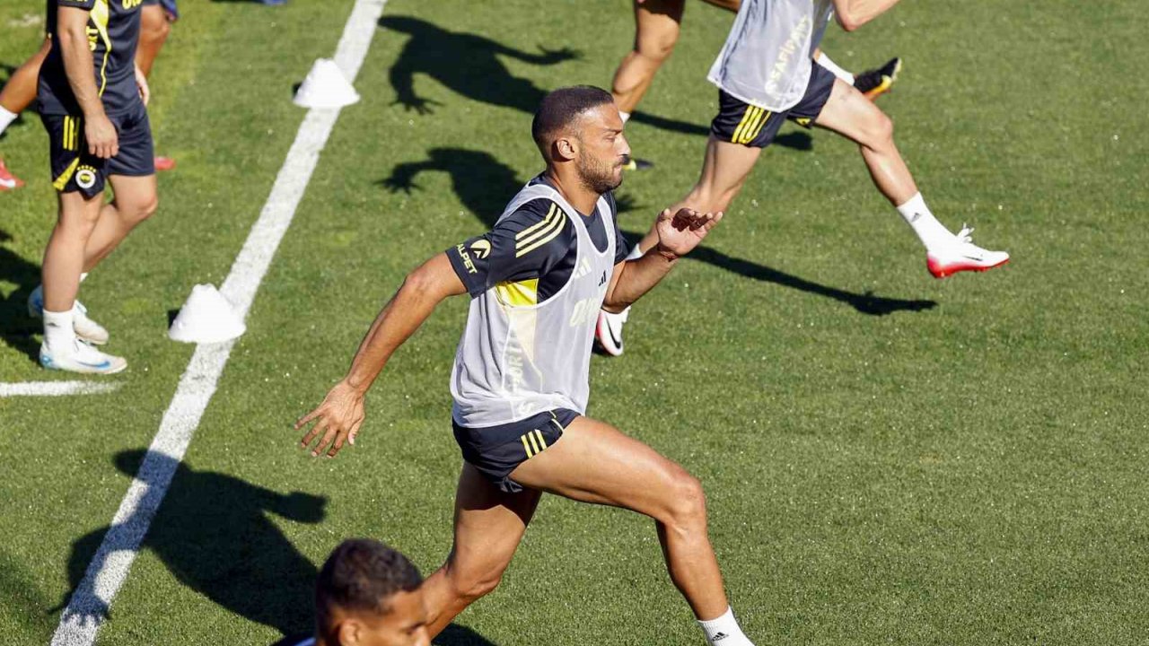 Fenerbahçe, Yeni Sezon Hazırlıklarını Akşam İdmanıyla Sürdürdü
