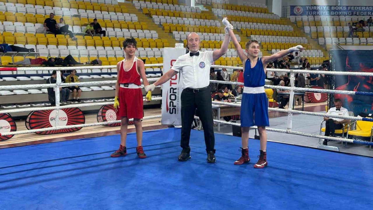 Aydınlı Boksörler Türkiye Şampiyonasında Dereceye Girdi