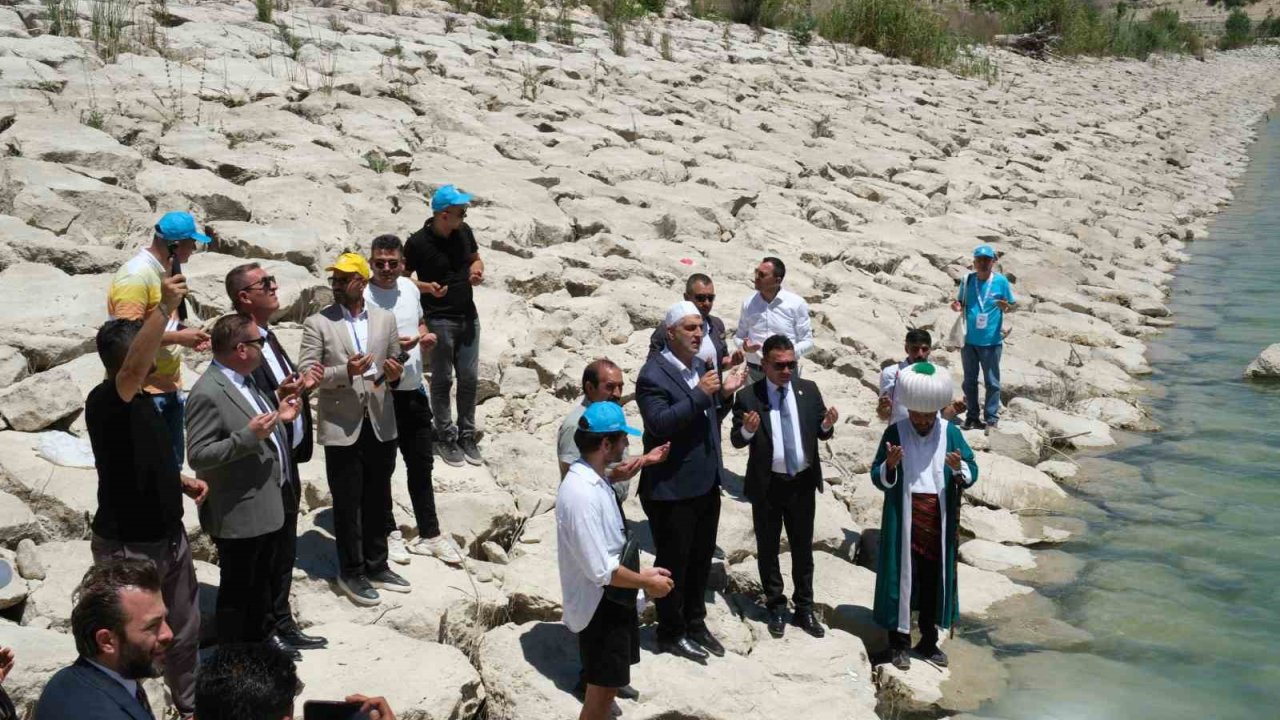 Nasreddin Hoca Göle Maya Çaldı, Festival Başladı