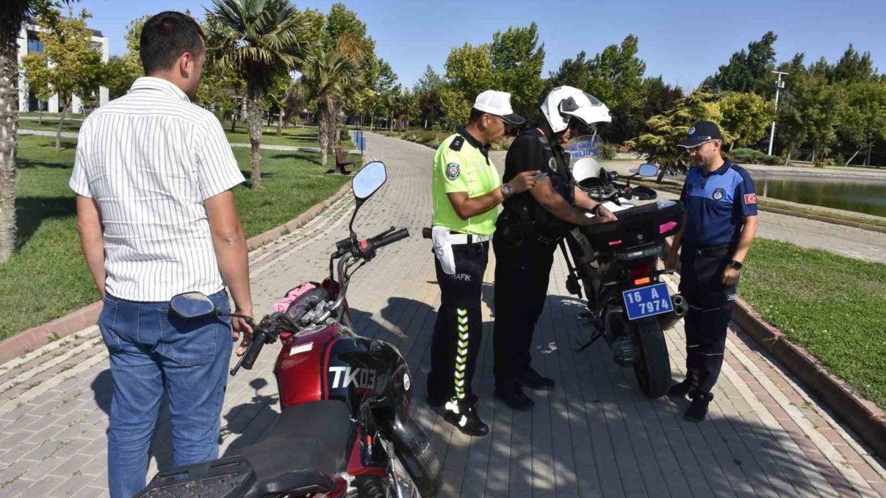 Karacabey Belediyesi’nden Parklarda Güvenlik Ve Huzur Adımı