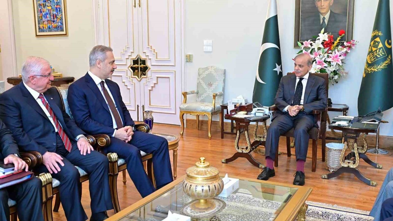 Dışişleri Bakanı Fidan İle Milli Savunma Bakanı Güler, Pakistan Başbakanı Şahbaz Şerif İle Görüştü