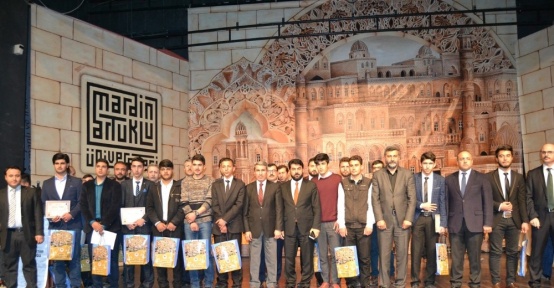 Mardin’de ‘Hafızlık ve Ezanı Güzel Okuma’ yarışması yapıldı