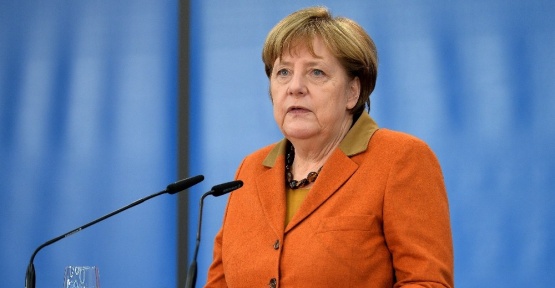 Merkel’den Hollanda seçimi açıklaması