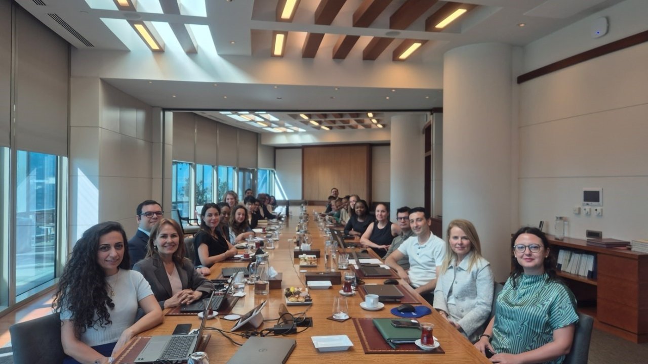 Garanti Bbva Ve Ifc Ekibi, Kadınların Güçlenmesi İçin İstanbul’da Buluştu