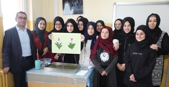 Lise öğrencileri Ebru Sanatıyla buluştu