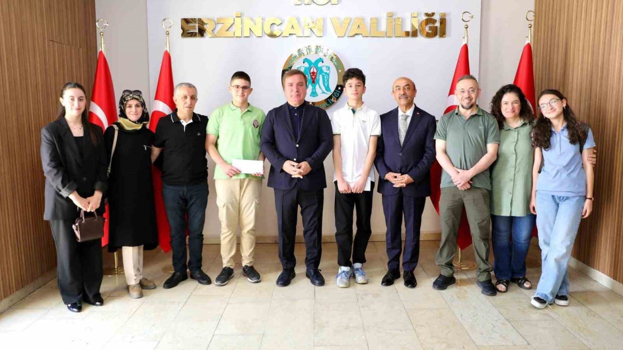 Lgs’de 500 Tam Puan Alan Öğrenci Ve Aileleri Vali Aydoğdu’yu Ziyaret Etti