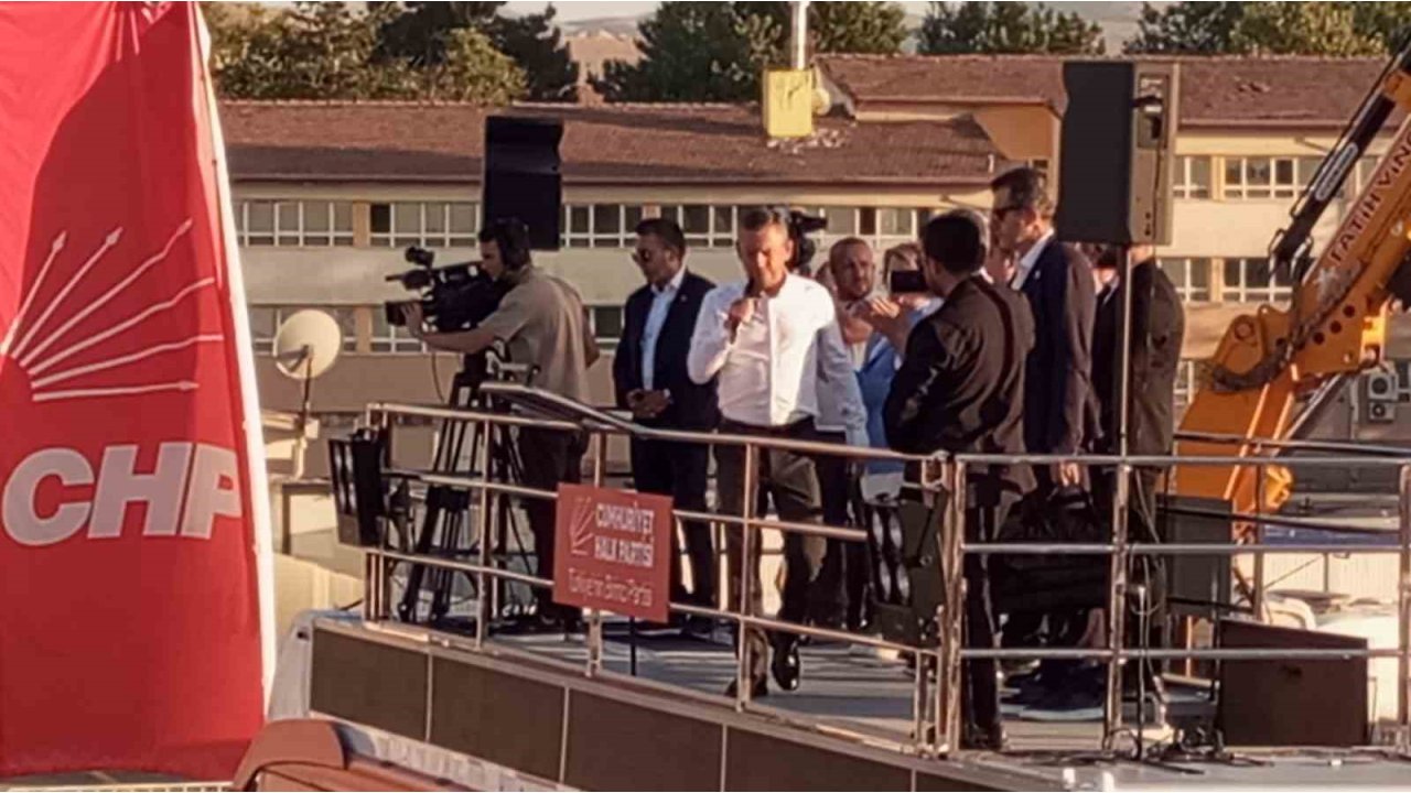 Chp Genel Başkanı Özel, Malatya’daki Mitingde Konuştu