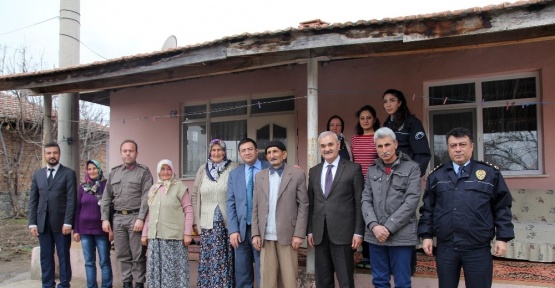 Zaman ve Karataş’tan Şehit ailelerine ziyaret