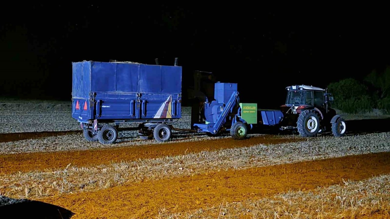 (Düzeltme) Saman Dökme Tartışması Kanlı Bitti: Muhtar Ve Oğlu Öldü