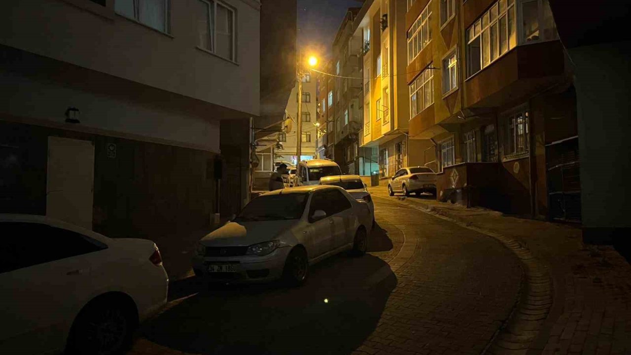 Küçükçekmece’de 4 Kişilik Aile Tavuktan Zehirlendi