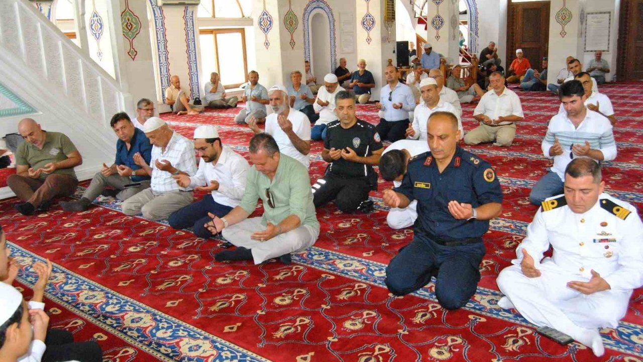 Fethiye’de 15 Temmuz Şehitleri İçin Mevlid Programı Düzenlendi