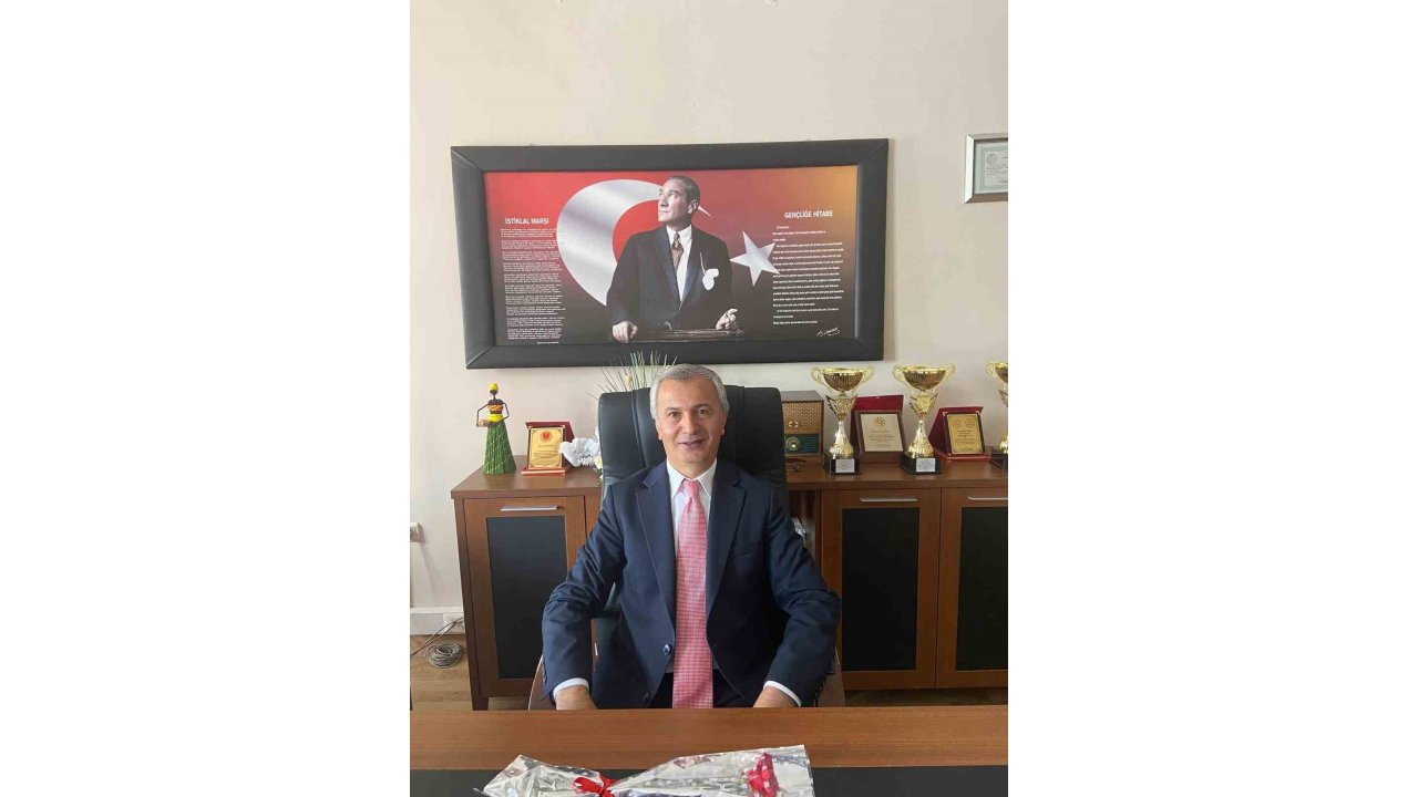 Sıtkı Toksoy 15 Temmuz’da Baba Ocağı Oltu’da