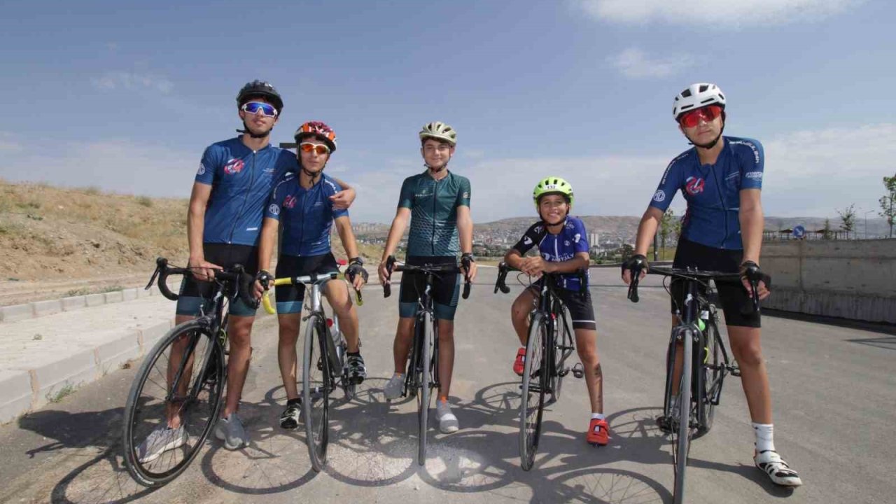 Elazığ’da 15 Temmuz’da Pedallar Milli Birlik İçin Döndü