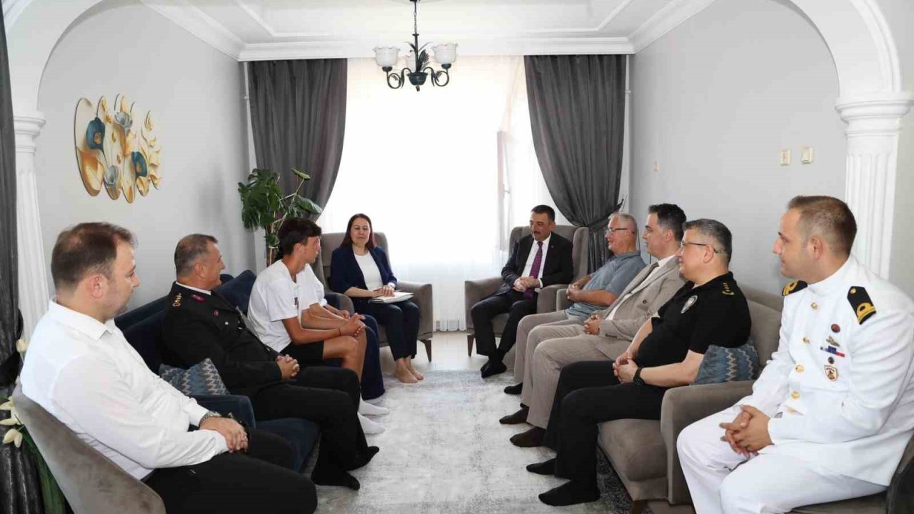 Vali Hacıbektaşoğlu’ndan Şehit Ailesine Ziyaret